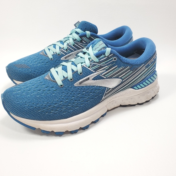 brooks adrenaline size 7